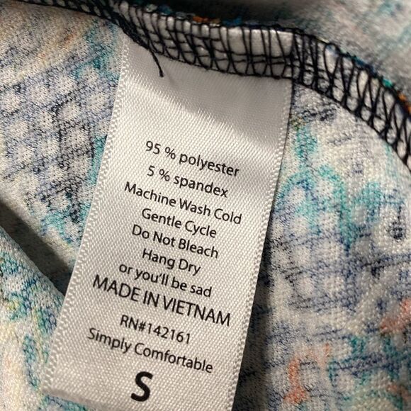 LULAROE Amelia Floral Dress - Picture 7 of 8